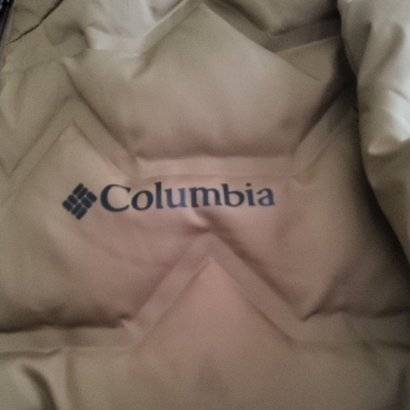 Columbia Tan Quilted Lightweight Down Jacket - Picture 2 of 5